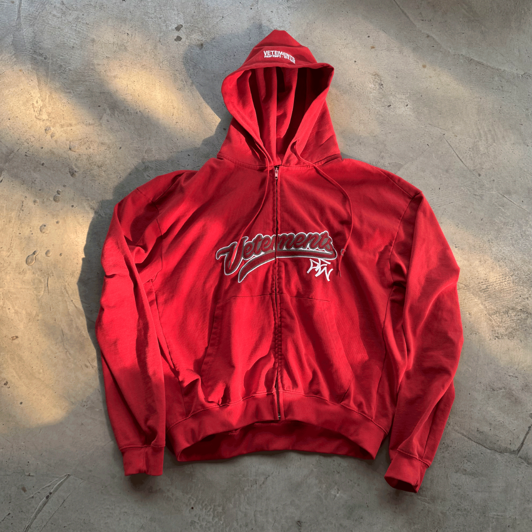 Vetements zip up