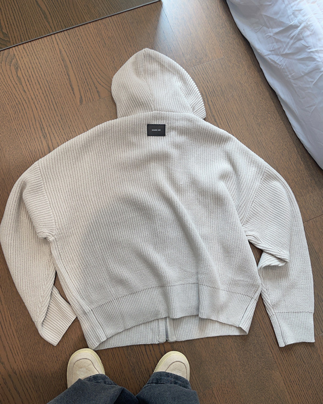 Clean zip up