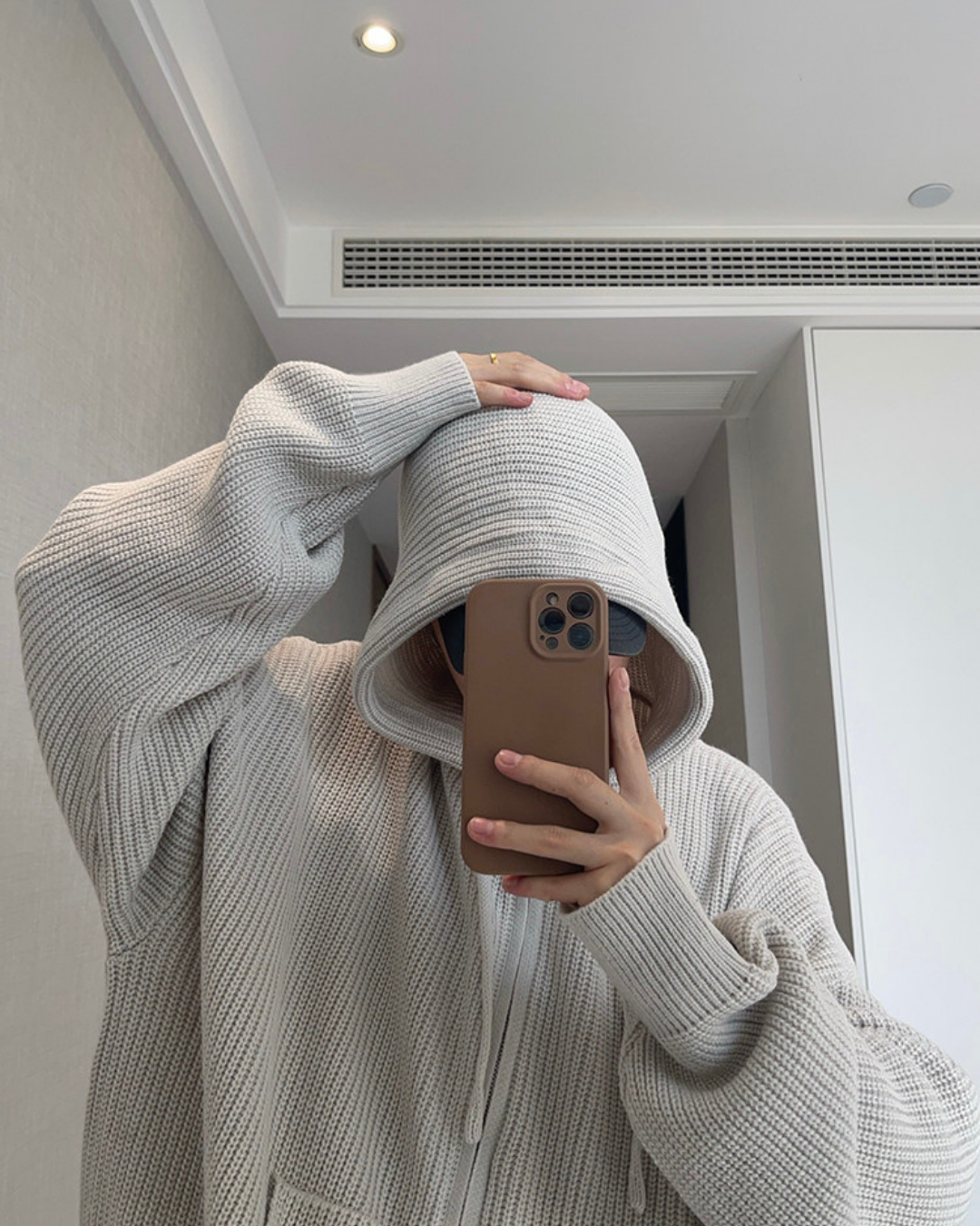 Clean zip up